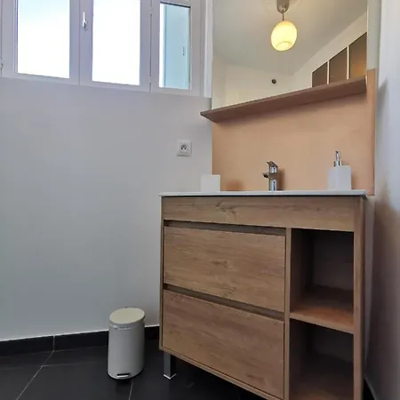 Proche De La Gare * Vichy