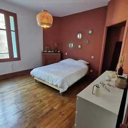 Proche De La Gare Apartment